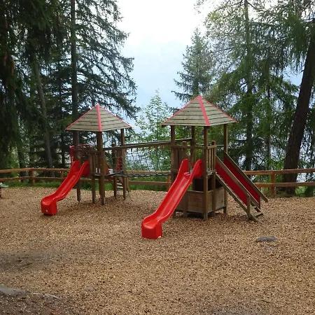 דירה The White Fox's Family -