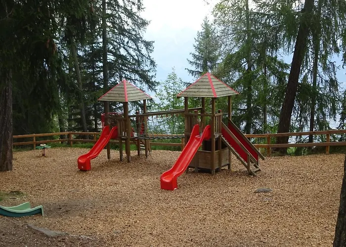 アパート The White Fox's Family -