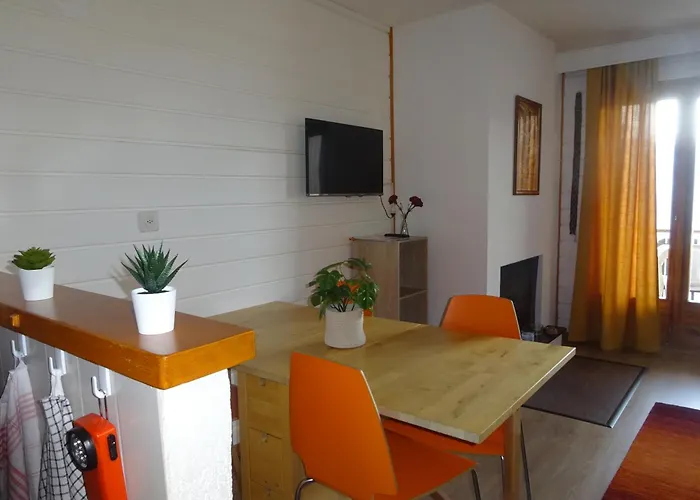 アパート The White Fox's Family -